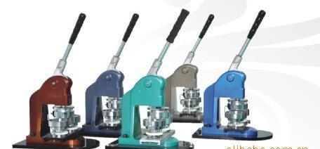 泰利普全新推出胸章機、個性工藝禮品胸章、鵬潤新款胸章機