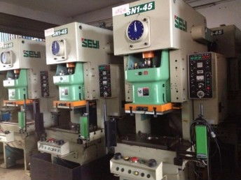 圖 白云區(qū)高價(jià)回收 整廠設(shè)備 發(fā)電機(jī) 變壓器 沖床 注塑機(jī) 廣州舊貨回收